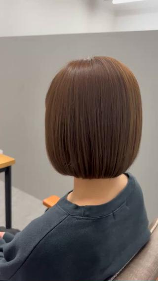 夏が終わり、髪を結ばなくても涼しくなるとボブにする方が増えてきます!
冬にかけてパーカーのフードやマフラーなどの邪魔にならないボブがおすすめです!