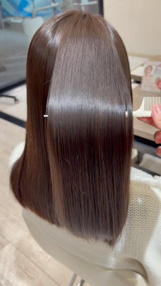 ミディアム カラー 片瀬 結のヘアスタイル