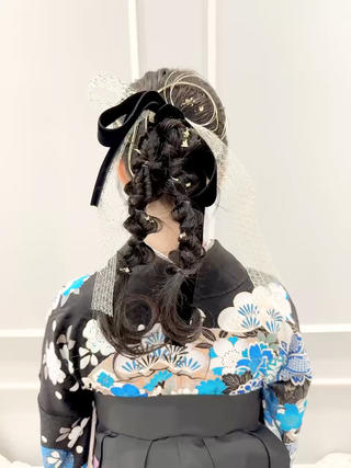 デザインが入ったツインポニーテール︎
金箔やリボンでより可愛く
