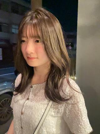ミディアム 透明カラー/レイヤー misaki °＊のヘアスタイル
