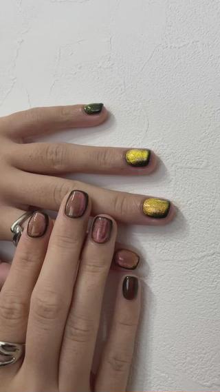 magnet
ベースはカーキです
左右同じmagnetだけど角度や光でこんなに違って見えます