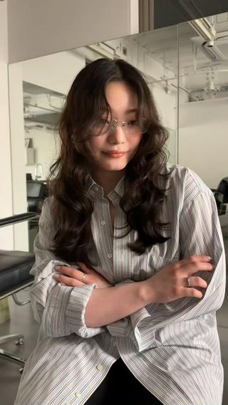 セミロング パーマ sakoda shunkiのヘアスタイル