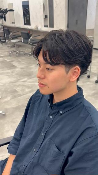 狸小路5丁目 メンズカット専門サロン
【HOMME BLANCHE'】
韓国スタイルの毛流れパーマ