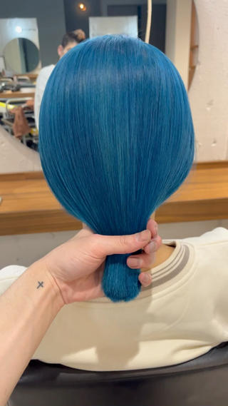 薄いBlue