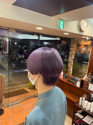 メンズハイトーン
セルフブリーチなどの複雑履歴もできる限りのダメージレスで綺麗に染めます