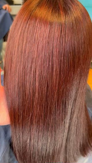 ロング 谷 未来美のヘアスタイル