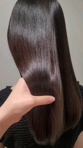 サラサラストレートで汗をかいても大丈夫
 