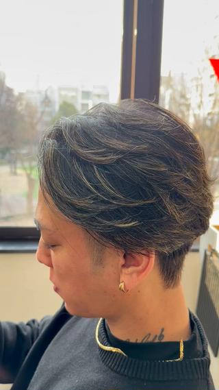 カラー メンズ 樋口 功樹のヘアスタイル