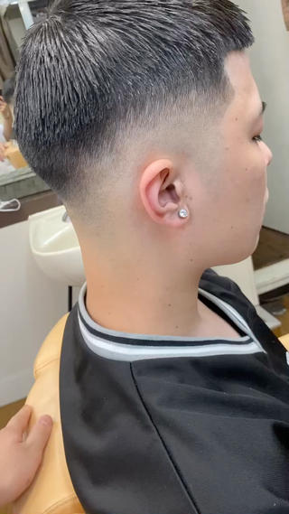 SKIN BOUZU FADE になります!
FADEの参考にもよろしくお願いします