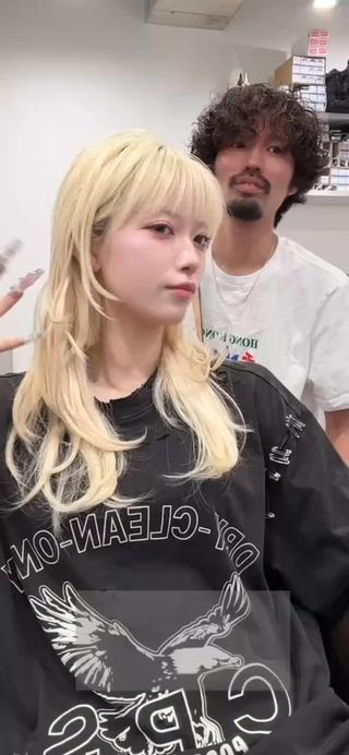 ロング TAIRA横浜ウルフ 🐺デザインカラーのヘアスタイル
