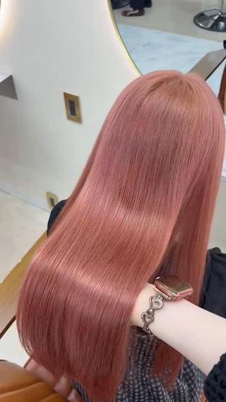 ロング カラー ぴんく髪の美容師🎀 🖤ゆうなのヘアスタイル