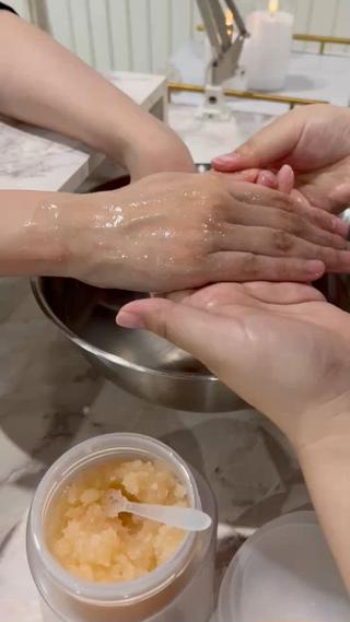 オーガニックハニーシュガースクラブ
古い角質を優しく除去し
ケアの効果を高めます️
ふわふわスベスベ肌へ