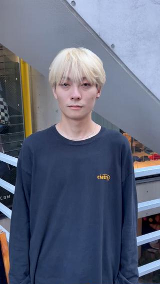 カラー 👑ホワイトカラー ブロンド特化👑映人のヘアスタイル