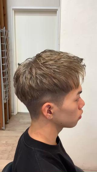 ショート カラー 中野 雄也のヘアスタイル