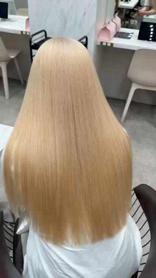 ロング カラー レイヤーダブルカラー KYONのヘアスタイル