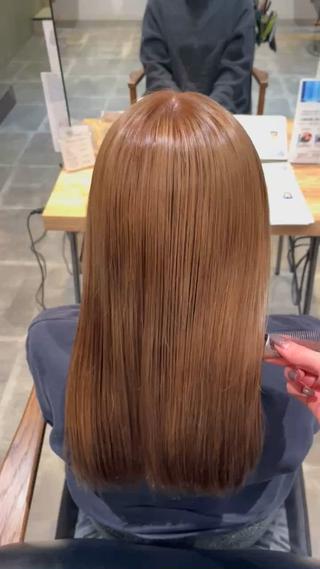 ベージュ 