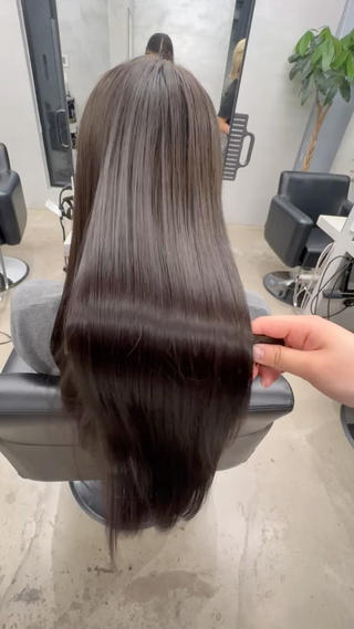 ロング 小田 美沙紀のヘアスタイル