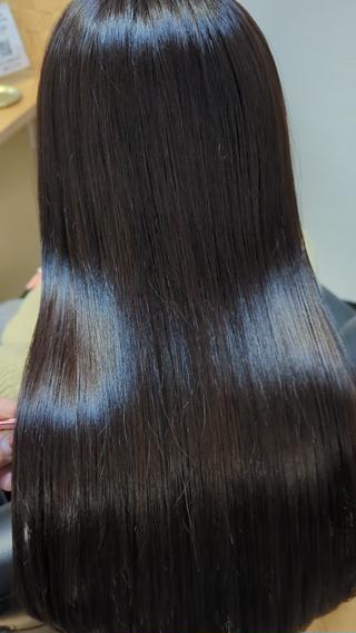セミロング 髪屋こころ 峯村 衣舞のヘアスタイル