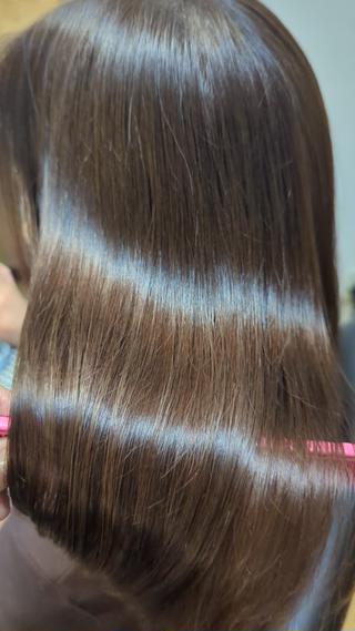 セミロング 髪屋こころ 峯村 衣舞のヘアスタイル