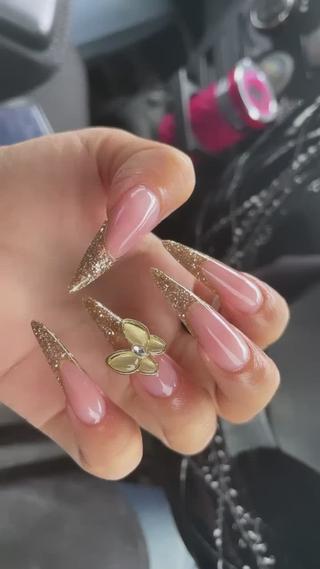 ネイル NailSalon CREAのネイルデザイン