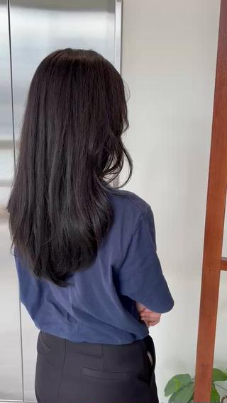 ツヤ感たっぷりカラー◎
根元と毛先の色も綺麗に馴染みました️