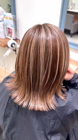 ミディアム 福井 珠乃のヘアスタイル