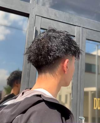 ミディアム 【メンズカット】 。のヘアスタイル