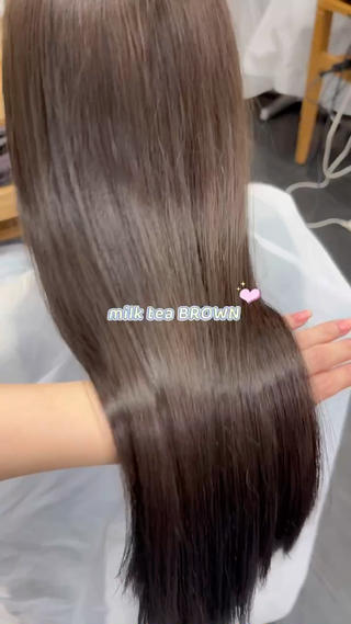 ロング カラー shiori ベージュカラーのヘアスタイル