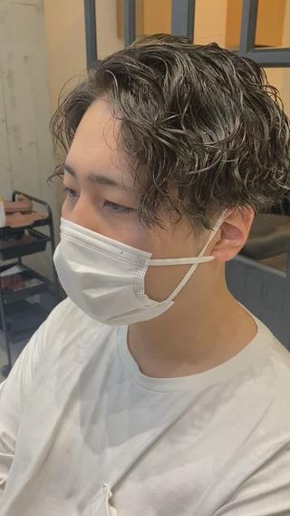 ミディアム パーマ メンズ 似合う髪型見つけます AYAKAのヘアスタイル