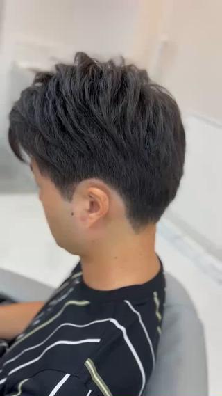 ミディアム 杉山 友哉のヘアスタイル