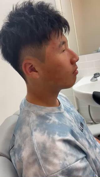 ショート メンズ 杉山 友哉のヘアスタイル