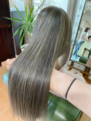 ロング 石井 佑樹のヘアスタイル