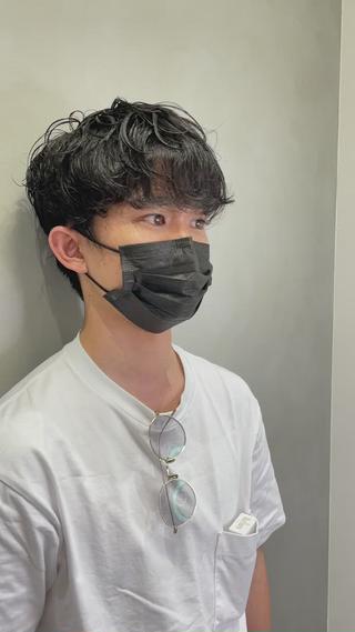 ニュアンスパーマ
強すぎずセットして動きが出るぐらいにかけてます◎
セットが苦手、トップにボリュームが欲しい方オススメです
