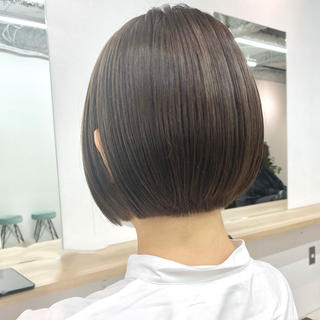 ショート カラー レイヤーボブ/ボブ 仲川和人のヘアスタイル