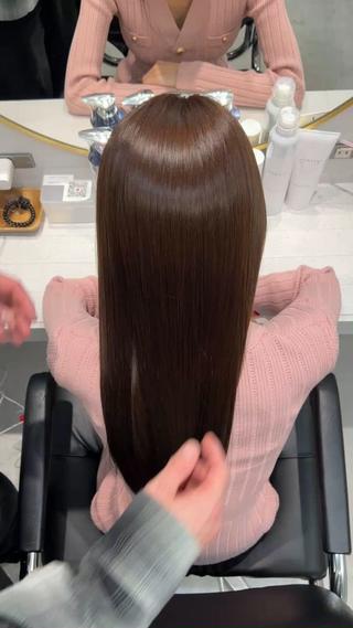 ロング 100%髪質改善特化 TRUNSのヘアスタイル