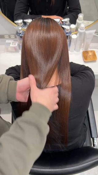 ロング 100%髪質改善特化 TRUNSのヘアスタイル