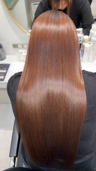 ロング 100%髪質改善特化 TRUNSのヘアスタイル