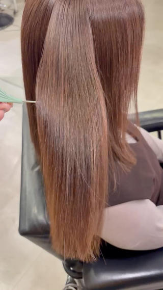 ぱつっとカットのお客様
クールな印象、柔らかい可愛いらしい印象ꔛ
カットで表現することが可能です️
今回は重めな質感に仕上げ、クールな印象に️
10cmほどカットしました!
印象ガラッと変わります*゜
木曜日以外でしたら、ほかの施術との併用可能です!
カットモデル様まだまだお待ちしております