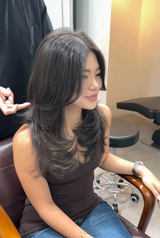 セミロング 【20代ダメージ毛に 髪質改善】のヘアスタイル
