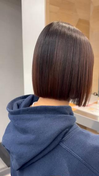 軽めの切りっぱなしボブ人気です