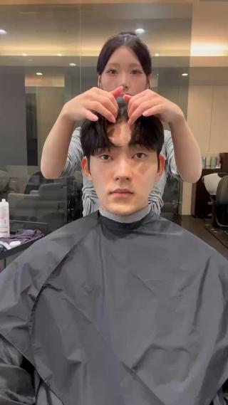 韓国ヘアされたい方・髪の浮きが気になる方・まとまり感が欲しい方
とってもオススメです️