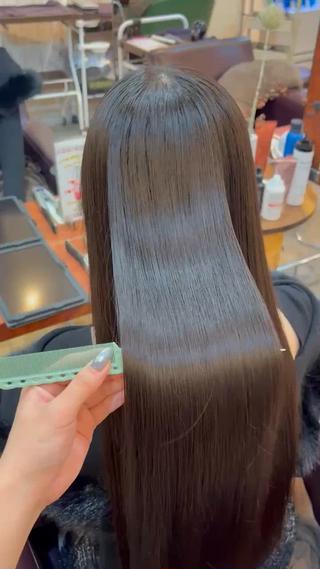 ロング SHIKI .のヘアスタイル