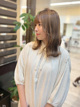 ミディアム 三原 つばさのヘアスタイル