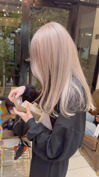 ピンクからシルバーに