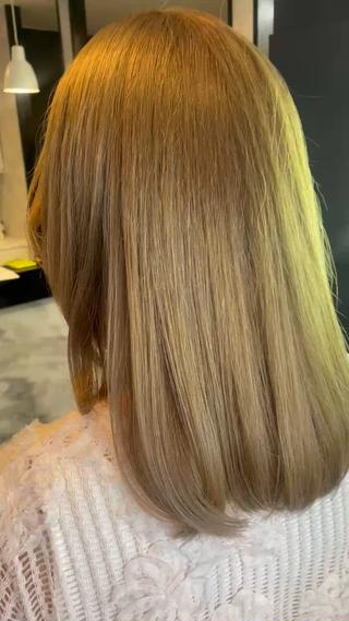 セミロング カラー  ︎︎ 寧音のヘアスタイル