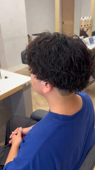 ミディアム パーマ メンズ 🏅メンズ特化 ヤマクラ タイキのヘアスタイル