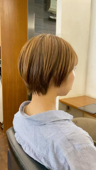 ショート カラー 似合わせレイヤー/ ケアパーマ/高倉のヘアスタイル