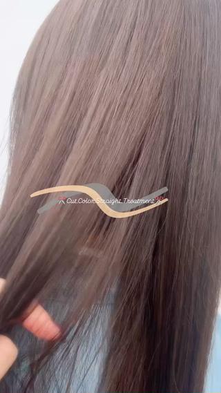カラー 末廣 結音のヘアスタイル
