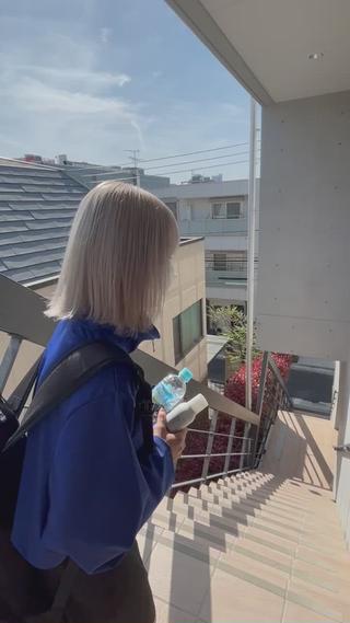 ホワイト