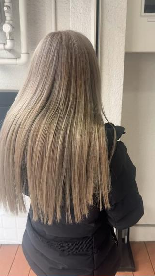 ロング ハイトーンカラー 特化/悠希のヘアスタイル